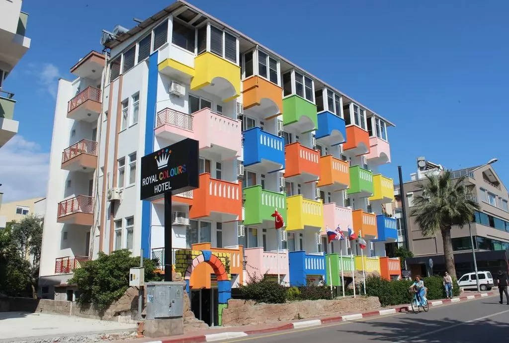 hotel royal colours antalya_shabavizparvaz_01.jpg